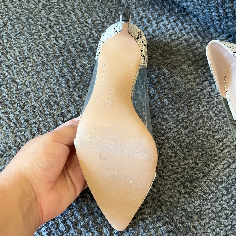 Bcbgeneration Pointed Toe Pump - Picture 5 of 5